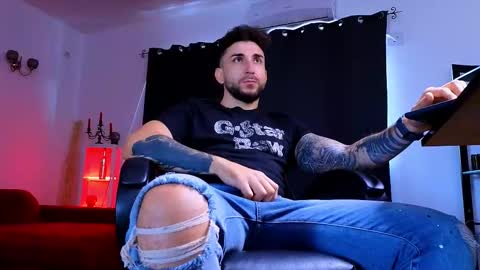 MightyAaron online show from October 11, 7:01 am