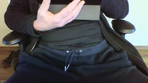 mik online show from February 24, 11:54 am