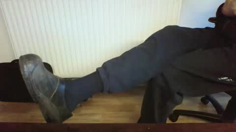 mik online show from December 2, 11:21 am