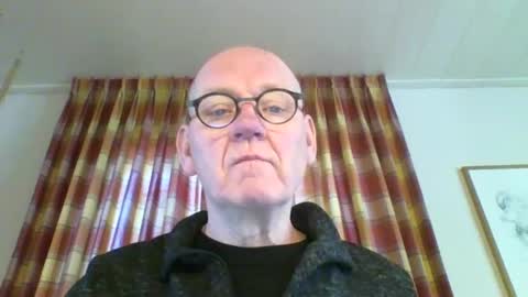 mik online show from February 3, 10:58 am