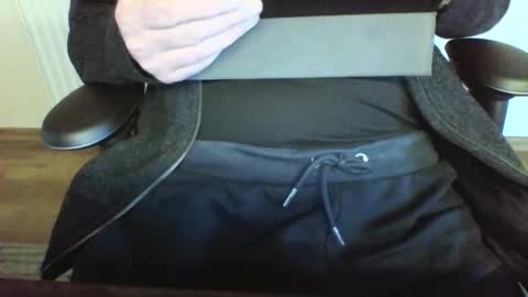 mik online show from February 28, 8:09 am