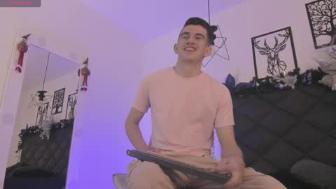 mikael online show from December 17, 3:50 am