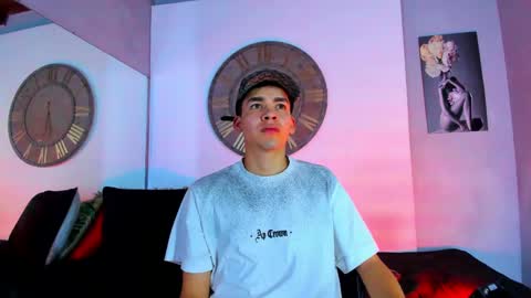 Mike 0233 online show from January 22, 3:52 am