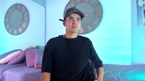 Mike 0233 online show from December 17, 3:39 am