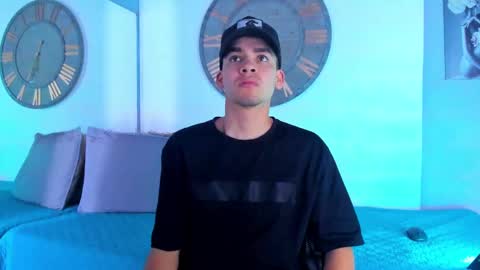 Mike 0233 online show from January 8, 4:02 am