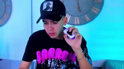 Mike 0233 online show from January 12, 4:52 am