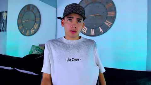 Mike 0233 online show from December 13, 3:16 am