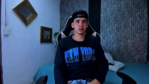 Mike 0233 online show from September 25, 3:49 am