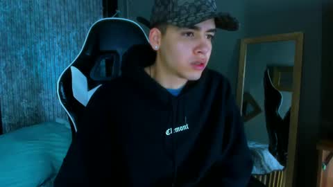 Mike 0233 online show from March 12, 4:08 am