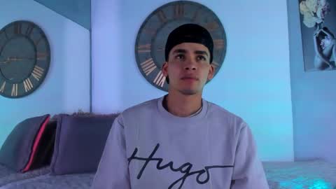 Mike 0233 online show from December 29, 3:11 am