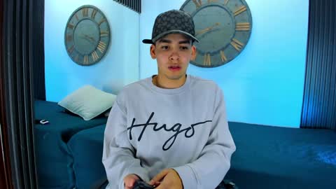 Mike 0233 online show from February 8, 3:52 am