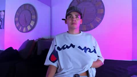 Mike 0233 online show from December 11, 4:19 am