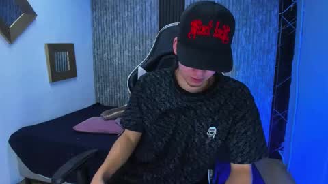 Mike 0233 online show from December 21, 5:15 am