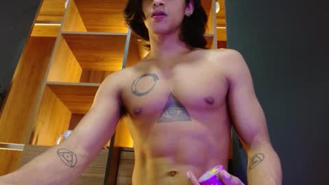 mike_d1030 online show from November 17, 5:10 am