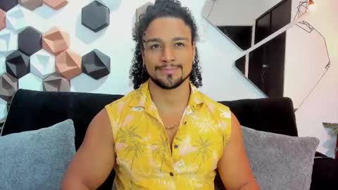 Snapshot of mike_estevess chatting on March 8, 12:28 pm   online show from March 8, 12:28 pm