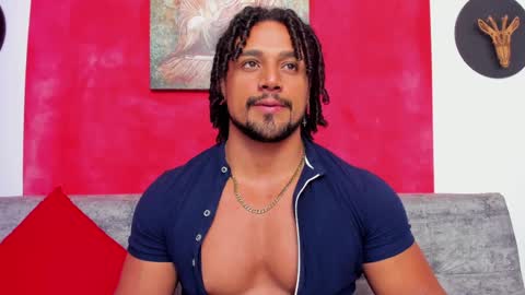 Snapshot of mike_estevess chatting on December 13, 3:16 am   online show from December 13, 3:16 am