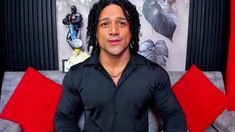 Snapshot of mike_estevess chatting on September 20, 2:22 am   online show from September 20, 2:22 am