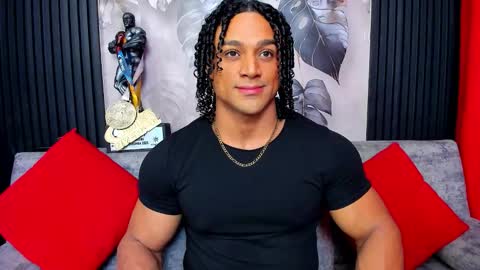 Snapshot of mike_estevess chatting on October 8, 1:59 pm   online show from October 8, 1:59 pm