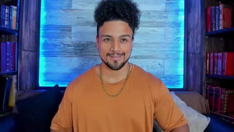 Snapshot of mike_estevess chatting on March 7, 2:15 am   online show from March 7, 2:15 am