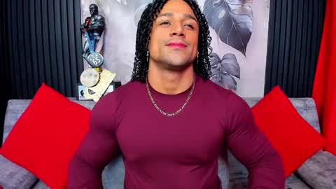 Snapshot of mike_estevess chatting on September 21, 8:14 am   online show from September 21, 8:14 am