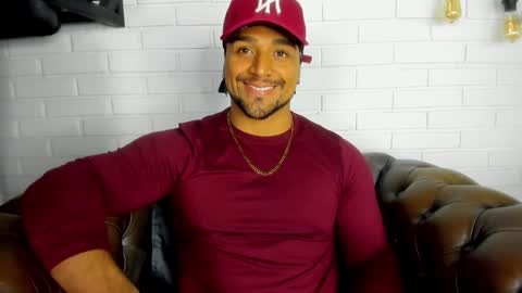Snapshot of mike_estevess chatting on January 28, 6:05 am   online show from January 28, 6:05 am