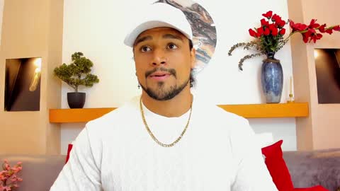 Snapshot of mike_estevess chatting on December 5, 10:56 pm   online show from December 5, 10:56 pm