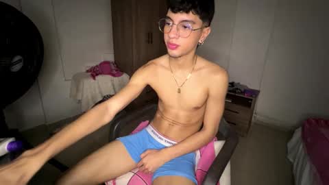 Mike Pineapple online show from October 26, 3:52 am