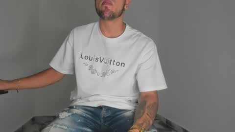 mikee_scooth online show from February 28, 11:37 pm