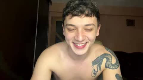 MikeLaur online show from February 20, 7:19 pm