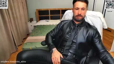 Mike    online show from February 13, 10:48 pm