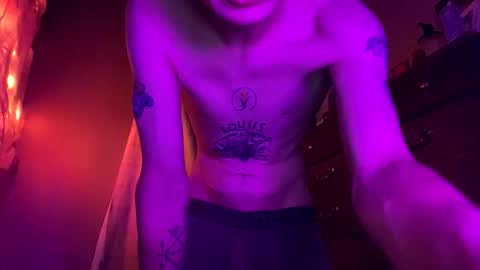 Snapshot of mikeswanston chatting on October 15, 12:35 pm Mike Swanston online show from October 15, 12:35 pm