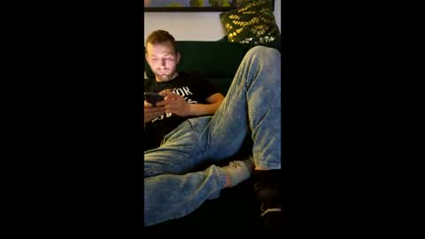 mikhael767676 online show from April 13, 6:41 pm