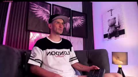 MILAN online show from March 2, 11:39 am