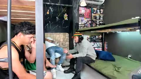 Military room online show from October 24, 7:37 pm