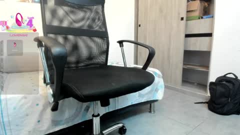 Milo Cruz online show from April 3, 5:04 am