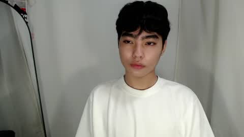 mingkla_man online show from July 12, 12:29 pm
