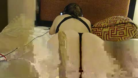 minime1920 online show from January 16, 5:43 am