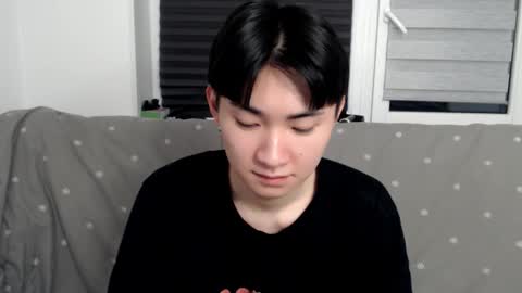 Snapshot of miram_yoo chatting on March 7, 10:21 pm              online show from March 7, 10:21 pm