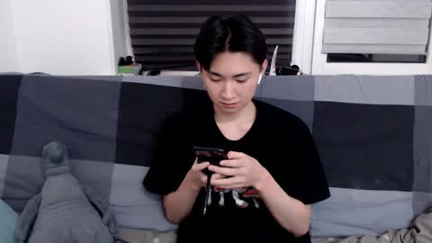 Snapshot of miram_yoo chatting on January 12, 9:08 pm              online show from January 12, 9:08 pm