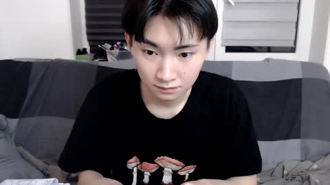 Snapshot of miram_yoo chatting on January 18, 10:49 pm              online show from January 18, 10:49 pm