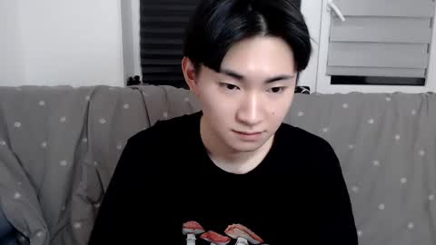 Snapshot of miram_yoo chatting on March 9, 11:46 pm              online show from March 9, 11:46 pm