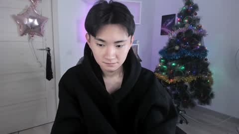 Snapshot of miram_yoo chatting on January 2, 5:35 am              online show from January 2, 5:35 am