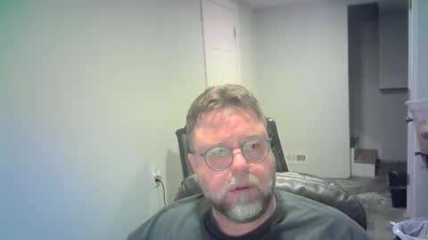 Mr. Happy online show from February 5, 6:53 am