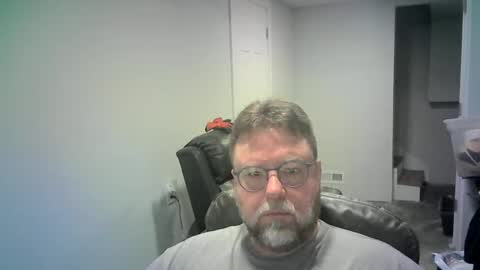 Mr. Happy online show from February 9, 7:13 am