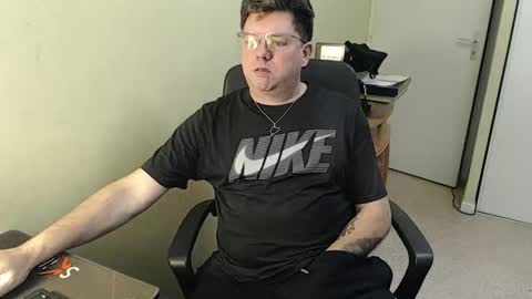 Snapshot of mistercoeur1 chatting on January 31, 11:13 pm mistercoeur online show from January 31, 11:13 pm