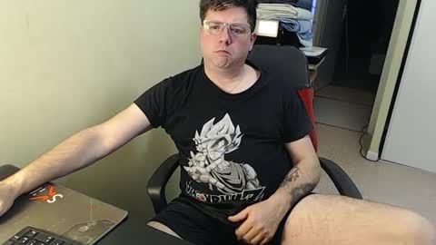 Snapshot of mistercoeur1 chatting on February 7, 4:03 pm mistercoeur online show from February 7, 4:03 pm