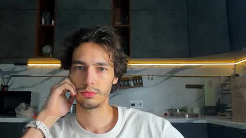 MitchelKurse online show from July 24, 10:17 pm