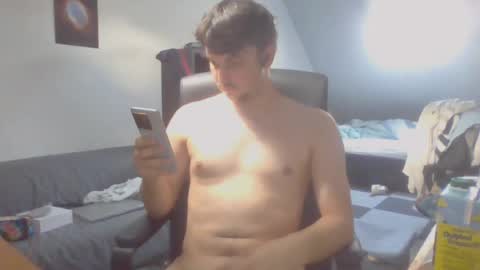 moistbreadstick online show from July 1, 1:12 pm