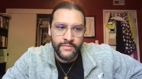 molten_escargot online show from April 14, 1:17 am