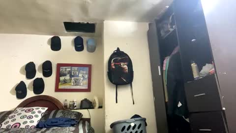 Snapshot of monkey_uchiha77 chatting on February 14, 9:21 pm simon dice online show from February 14, 9:21 pm